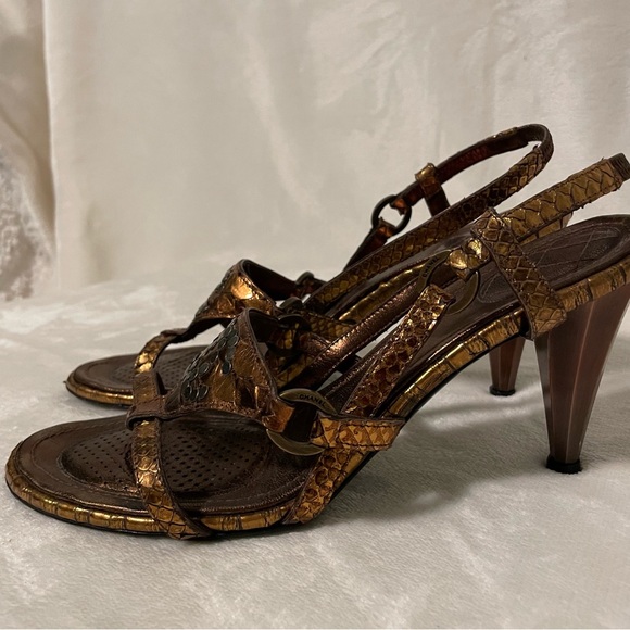 Authentic Chanel bronze python heels - Picture 4 of 7
